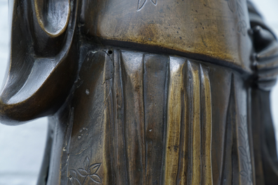 A pair of large Chinese bronze nodding-head figures for the Vietnamese market, 19th C.